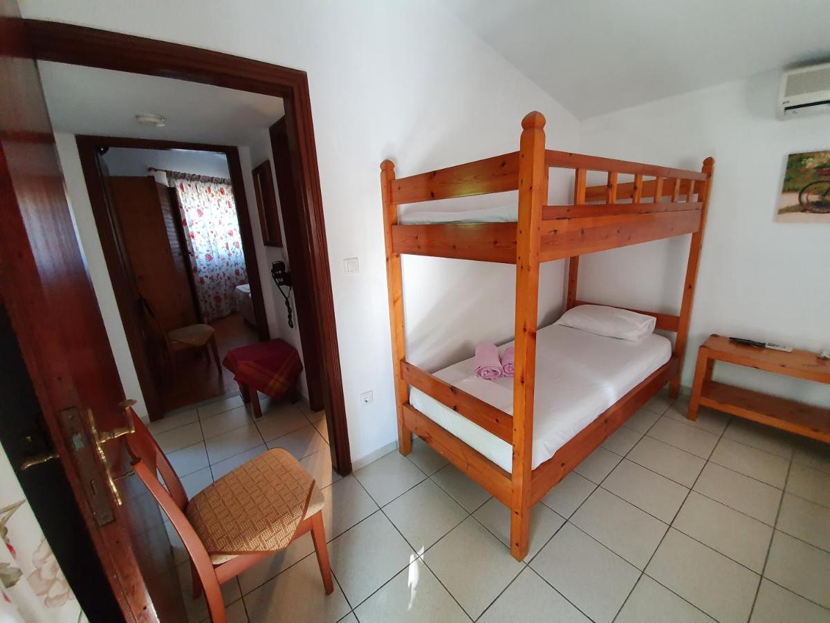 Dionisos Studios And Apts Skiathos Koukounaries Luaran gambar
